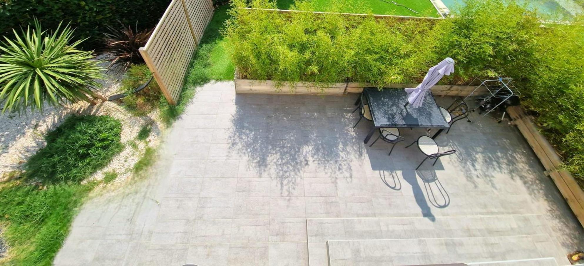 Havre De Paix Jardin Parking Proche Du Bord De